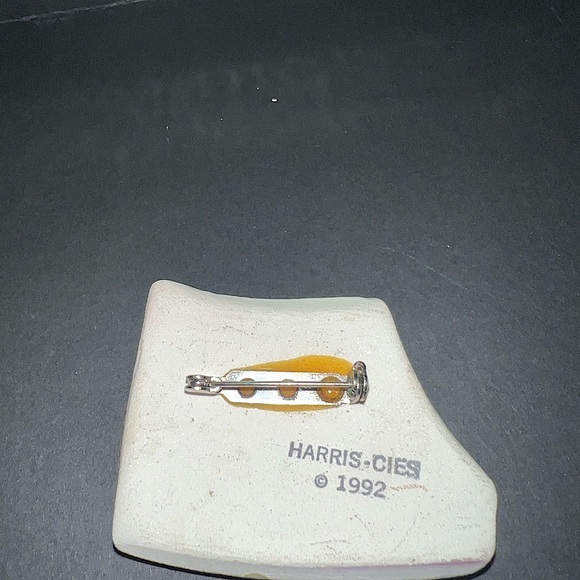 Harris Cies 1992 Abstract Art Brooch - Picture 2 of 3